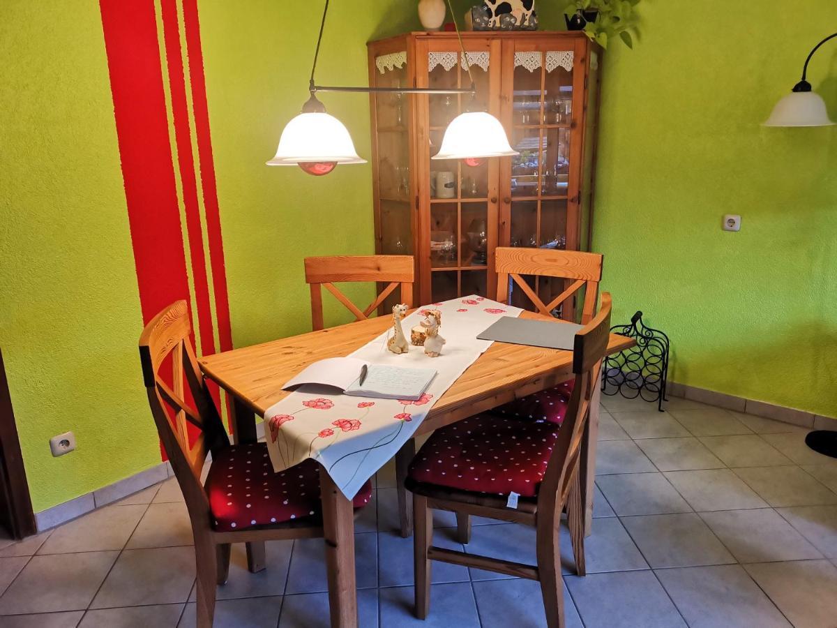 אוברוייטה Ferienwohnung Im Landhausstil מראה חיצוני תמונה